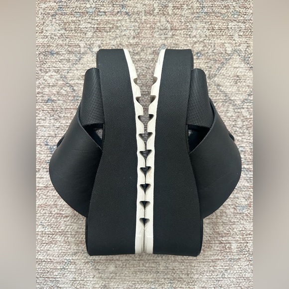 Sorel Cameron Flatform Mule. Size 7.5 - Picture 5 of 6